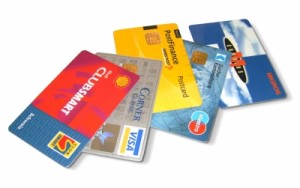 ratgeber-1 Welche Vorteile bieten Prepaid Kreditkarten? zahlen mit karte 300x188